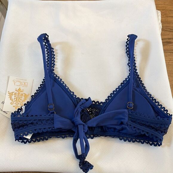 BECCASWIM BLUE LACE PADDED BIKINI TOP.  NEW WITH TAGS. - Picture 3 of 10